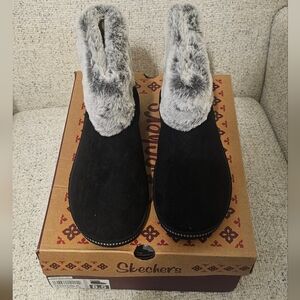 Skechers Women's Black and Gray Winter Boots